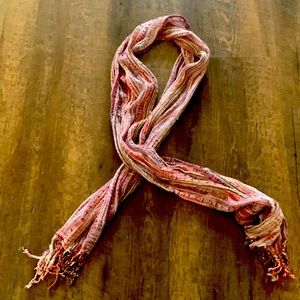 Woman’s glitter scarf,